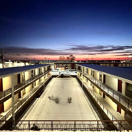 B'More Inn Motel Baltimore Bagian luar foto